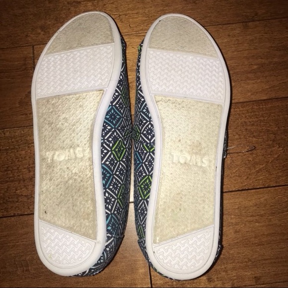 Patterned Toms - Picture 4 of 6